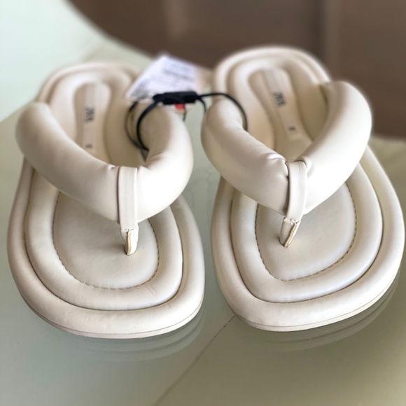 Y2K cushioned chunky platform white flip flops/ 6.5 women’s for spring summer - Picture 3 of 9